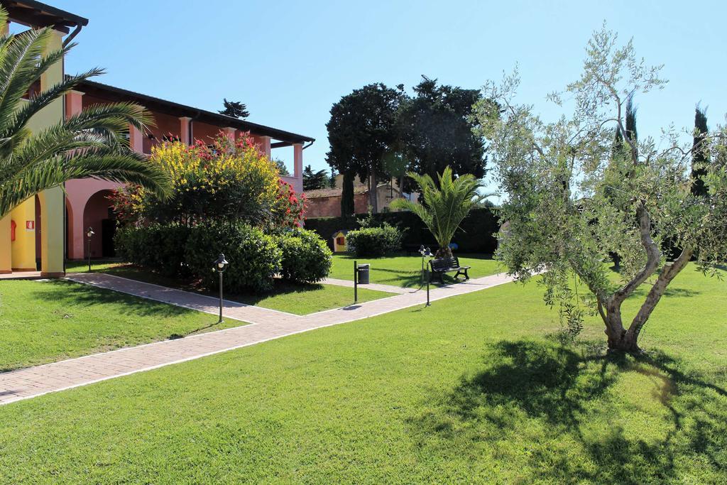 Le Corti Del Sole Residence Venturina Terme Dış mekan fotoğraf