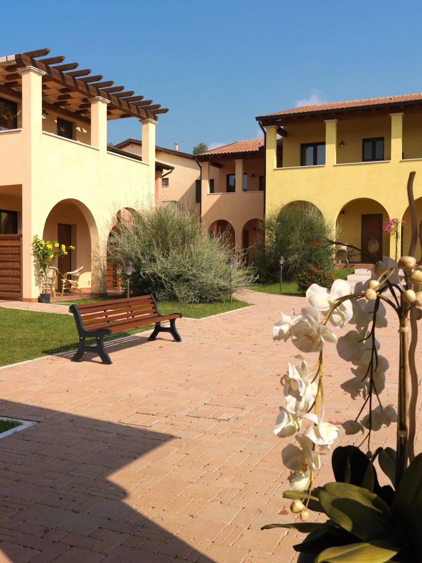 Le Corti Del Sole Residence Venturina Terme Dış mekan fotoğraf